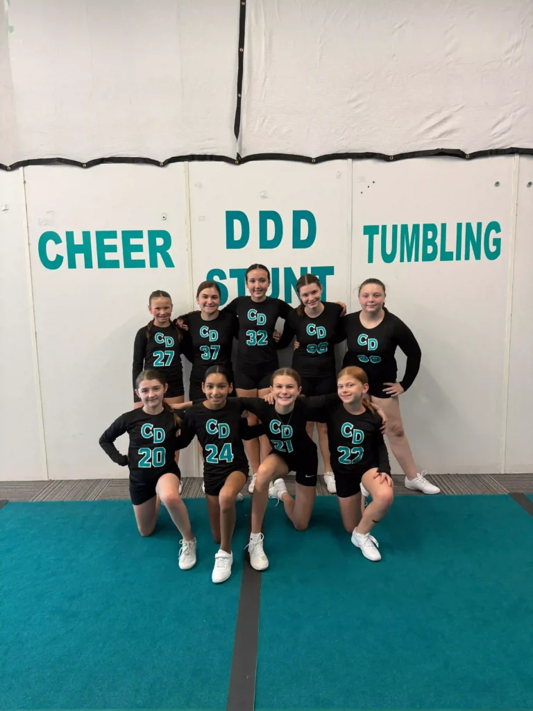 cheerleaders-white-wall-teal